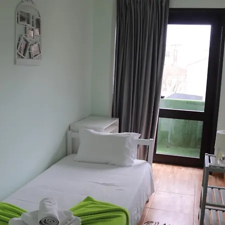 Mirandesa Garden Bed and breakfast Oporto