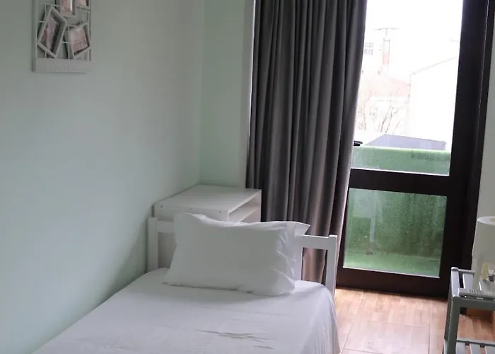 Mirandesa Garden Bed & Breakfast Oporto